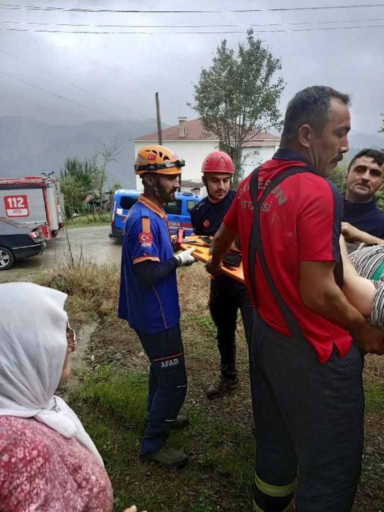 Düştüğü su deposunda mahsur kalan kadın, kurtarıldı