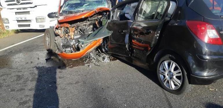 Karşı şeride geçen otomobil, cipe çarptı; 2 ölü, 2 yaralı