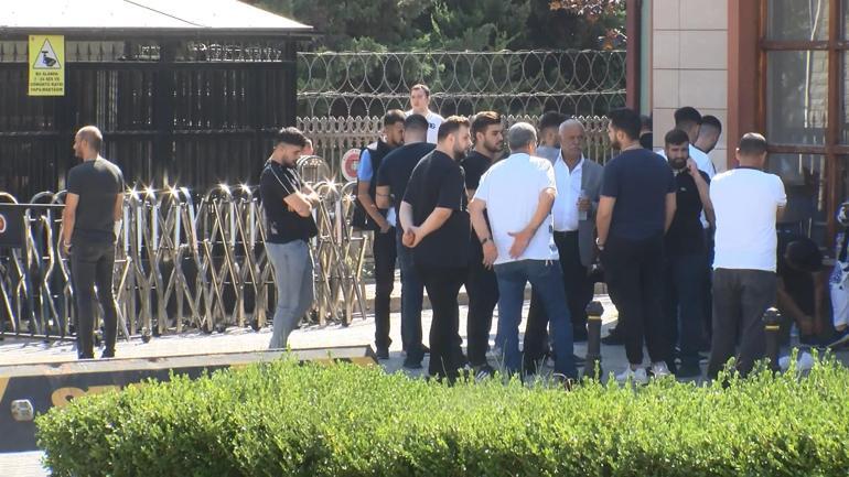 Bahçelievlerde otomobil köprünün beton bloğuna çarptı: 4 ölü