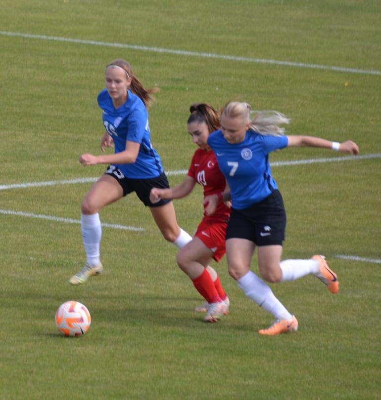 U19 Kadın Milli Futbol Takımı, hazırlık maçında Estonyayı mağlup etti