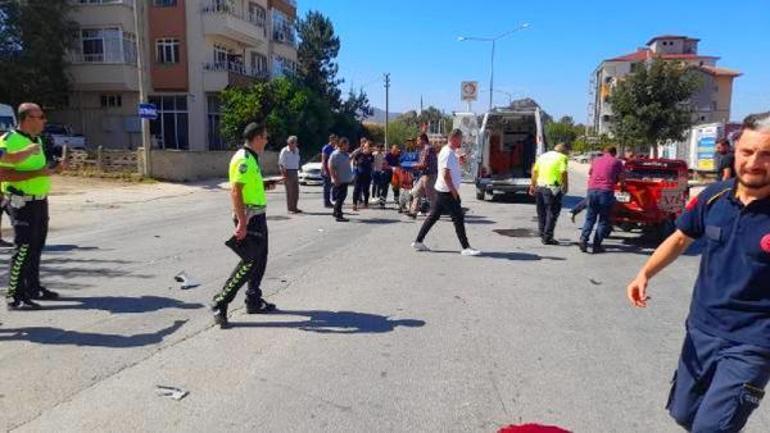 Otomobille çarpışan 3 tekerlekli motosiklette 2 kişi ağır yaralanmıştı; 1i öldü