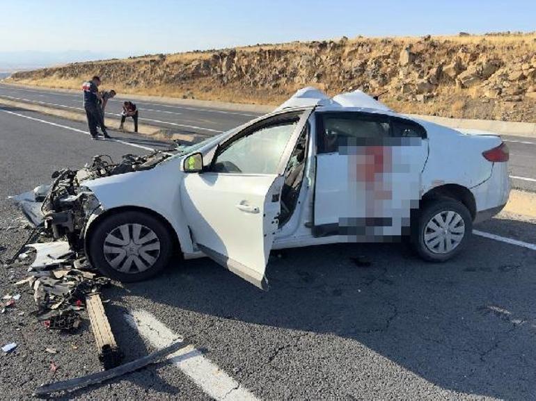 Elazığ’da otomobil kamyonete arkadan çarptı: 1 ölü, 1 yaralı