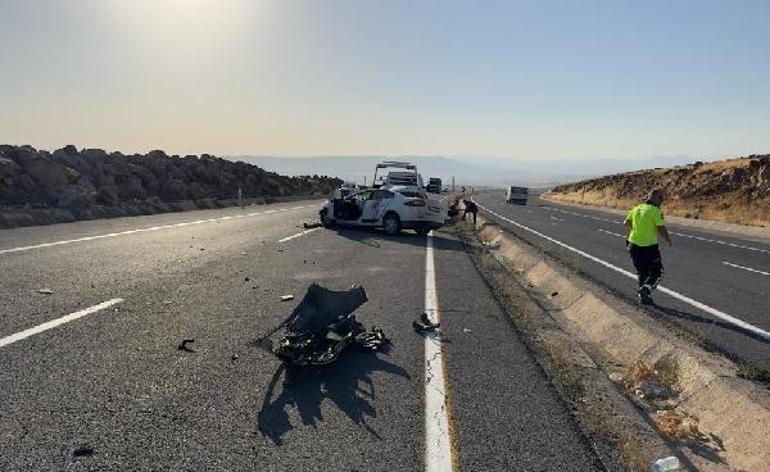 Elazığ’da otomobil kamyonete arkadan çarptı: 1 ölü, 1 yaralı