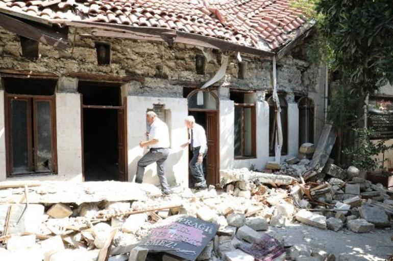 Hatay’da depremzede Kore gazilerine, Koreli kardeşlerinden yardım eli