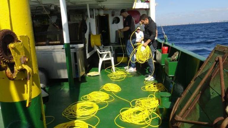 Marmara Denizinin karanlık derinliklerinde robotik kamera ile araştırma