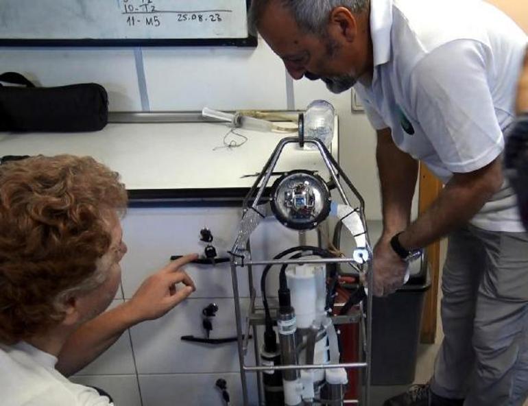 Marmara Denizinin karanlık derinliklerinde robotik kamera ile araştırma