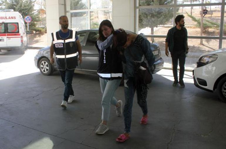 Çaldıkları otomobille tatile giderken yakalandılar