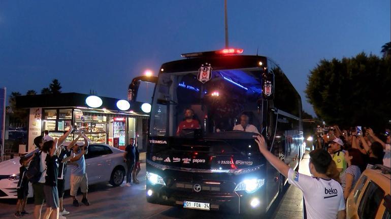 Beşiktaş kafilesi Adanaya geldi
