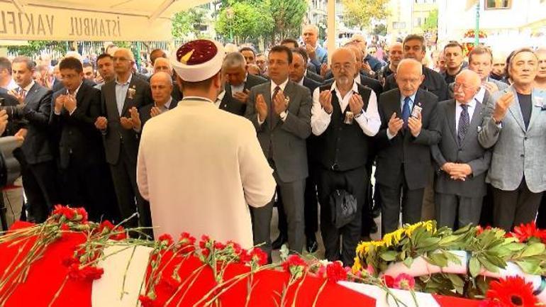 Gazeteci-Yazar Hıfzı Topuz son yolculuğuna uğurlandı