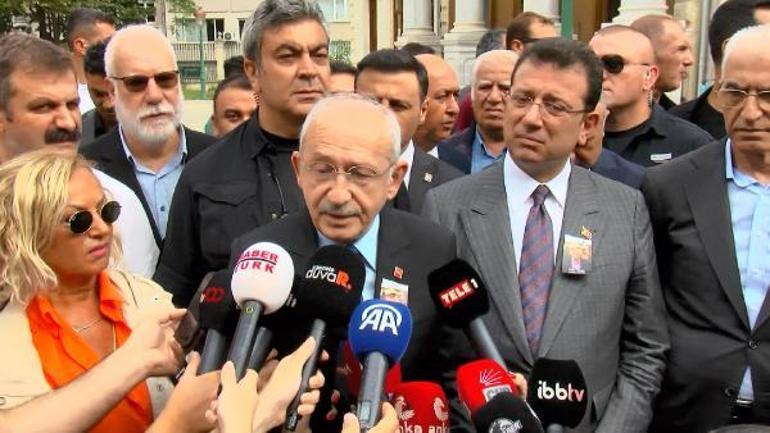 Gazeteci-Yazar Hıfzı Topuz son yolculuğuna uğurlandı