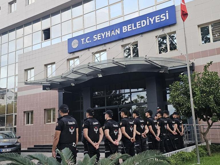 Adanada, iki belediyeye rüşvet operasyonu: 58 gözaltı