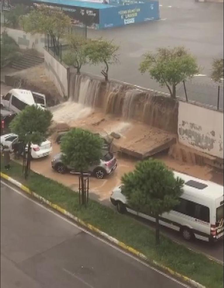 Pendikte istinat duvarı araçların üzerine çöktü : 1 ağır 5 yaralı