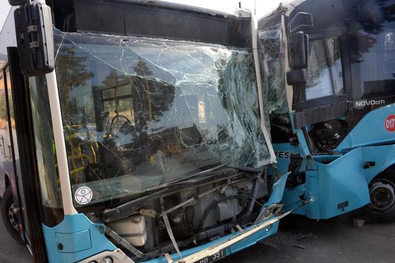 Kahramanmaraş’ta halk otobüsleri çarpıştı: 9 yaralı