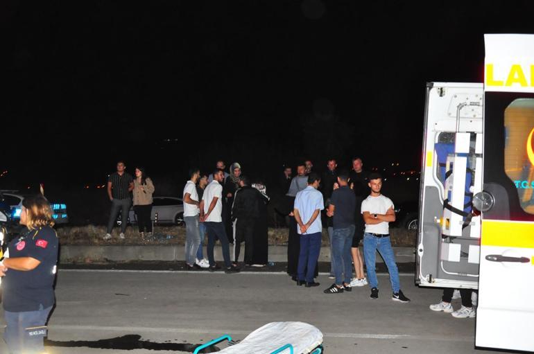 Manisada yolcu otobüsü üzüm bağına uçtu: 15 yaralı