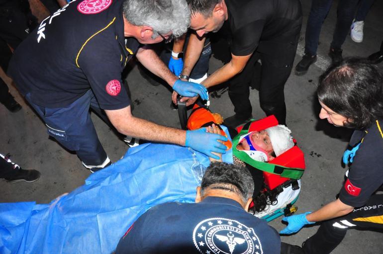 Manisada yolcu otobüsü üzüm bağına uçtu: 15 yaralı