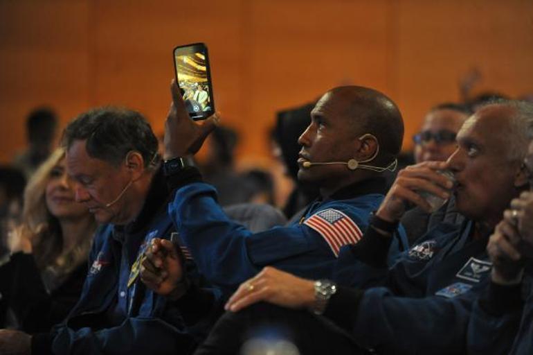 Uzayda 168 gün kalan astronot: Dünyayı uzaktan görmek beni çok etkiledi