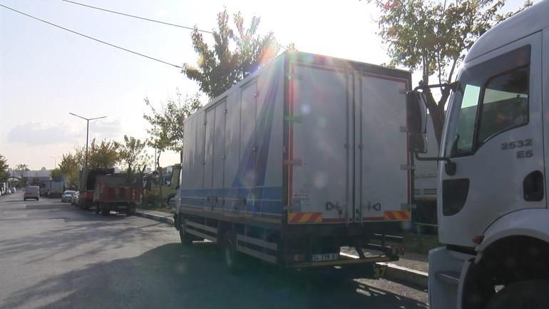 Bağcılarda geri geri gelen kamyonun çarptığı yaya hayatını kaybetti