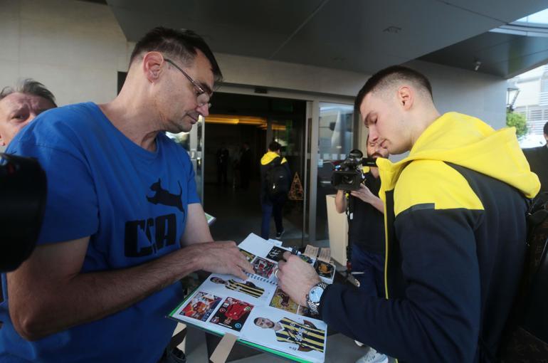 Fenerbahçe, Trnavaya geldi