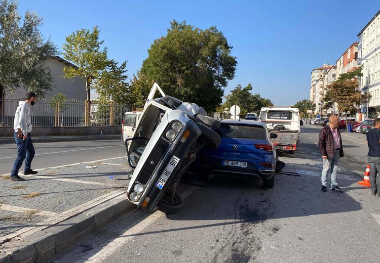 Kayseri’de otomobiller çarpıştı: 2 yaralı