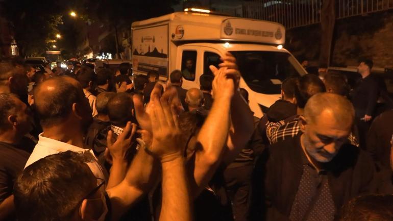 İBB çalışanlarından sendika binası önünde protesto