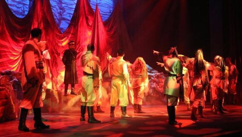 Erzurum Devlet Tiyatrosunun yeni binası, Genel Müdür Karadağlının katılımıyla açıldı