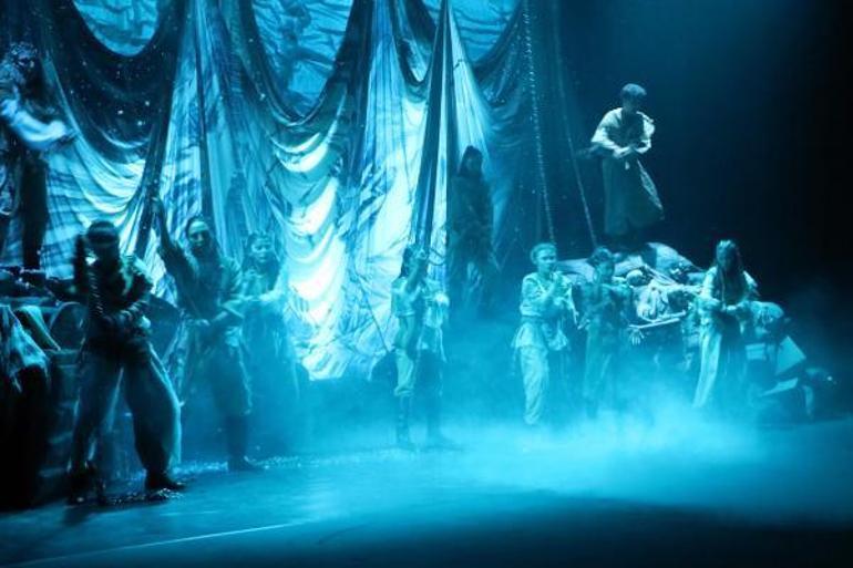 Erzurum Devlet Tiyatrosunun yeni binası, Genel Müdür Karadağlının katılımıyla açıldı