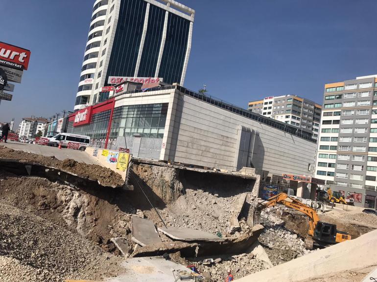 Ankarada toprak kayması nedeniyle otopark çöktü; kayıp yok diye kurban kestiler