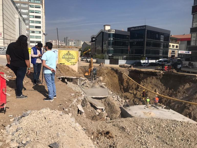 Ankarada toprak kayması nedeniyle otopark çöktü; kayıp yok diye kurban kestiler