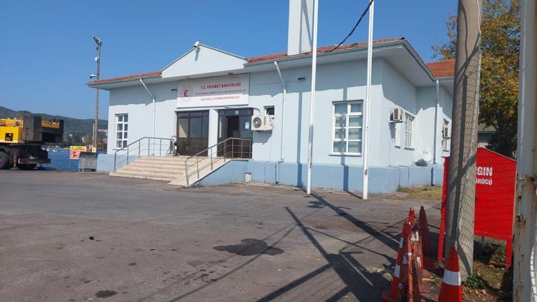 Kolombiyadan gelen gemide, 150 kilogram kokain ele geçirildi; 3 gözaltı