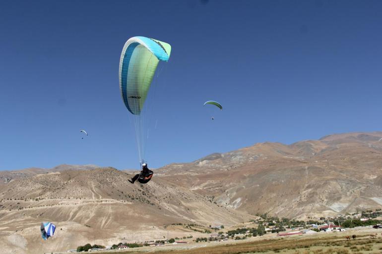 Erzincandaki Türkiye Yamaç Paraşütü Hedef Eğitim Yarışması sona erdi