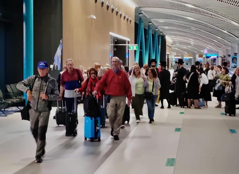 Tel Avivden kalkan son uçaklar İstanbula indi