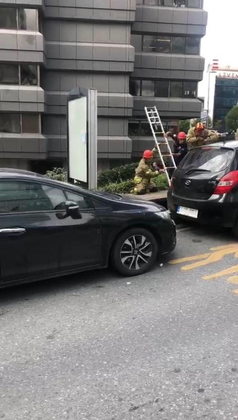 Şişlide kaldırım çöktü, çukura düşen kadın yaralandı