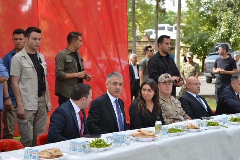 Nusaybinde PYD/ YPGnin roketli saldırısında şehit olan 12 kişi anıldı