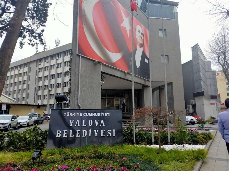 Yalova Belediyesindeki zimmet davasında avukatlardan ek süre talebi