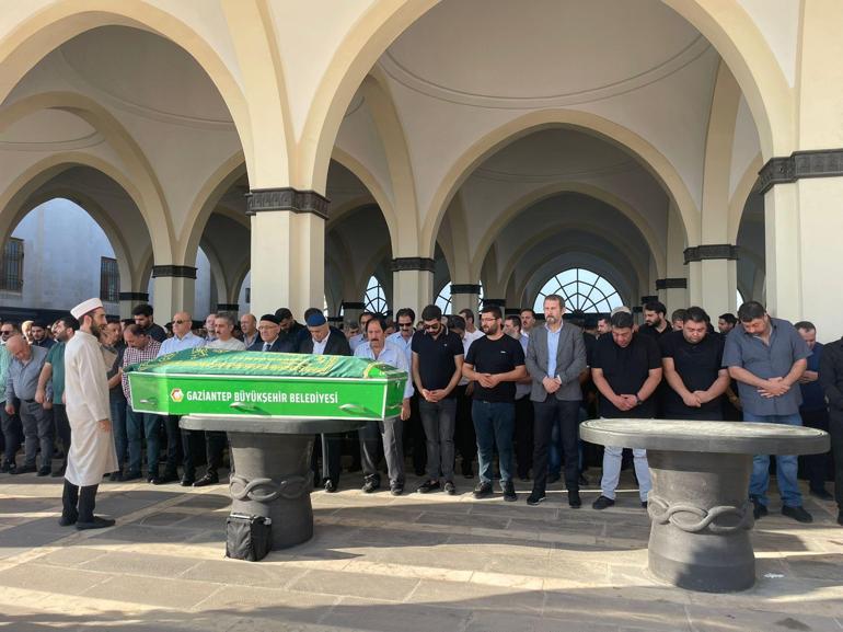 Gaziantepteki ATV kazasında ölen 2 liseli toprağa verildi