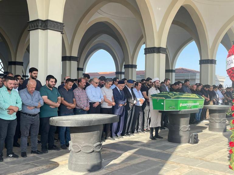 Gaziantepteki ATV kazasında ölen 2 liseli toprağa verildi