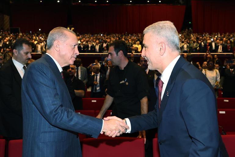 Erdoğan: Gazzeye yardım götüren ilk kargo uçağı El Ariş Havalimanına indi