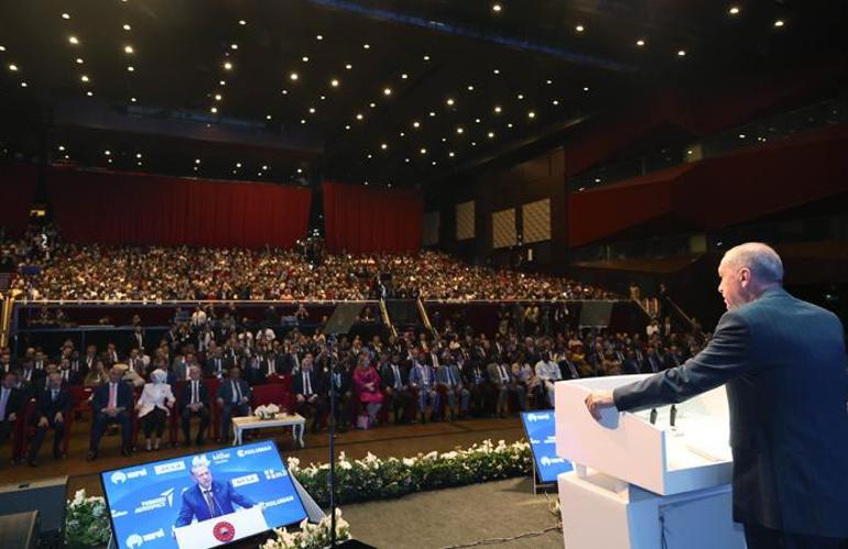 Erdoğan: Gazzeye yardım götüren ilk kargo uçağı El Ariş Havalimanına indi