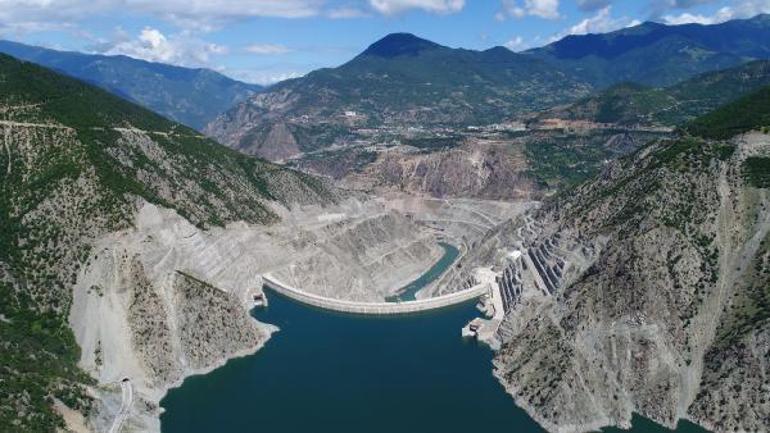 Bakan Yumaklı: Çoruh Nehrine kurulu 4 barajdan 42,1 milyar kilovatsaat enerji üretildi