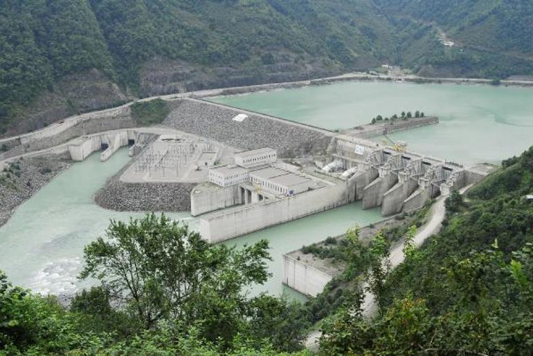 Bakan Yumaklı: Çoruh Nehrine kurulu 4 barajdan 42,1 milyar kilovatsaat enerji üretildi