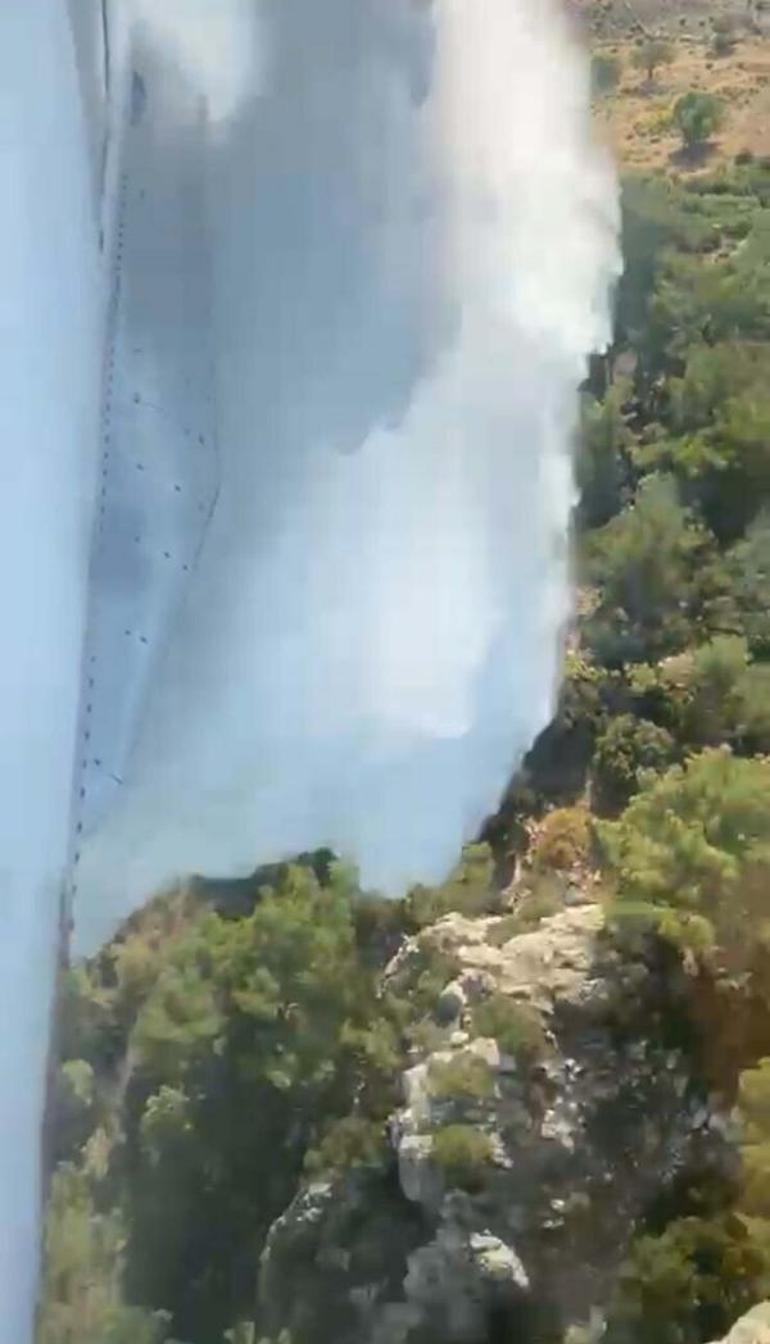 İzmirde orman yangını kontrol altına alındı