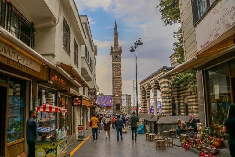 Diyarbakırda Sur Kültür Yolu Festivaline yoğun ilgi