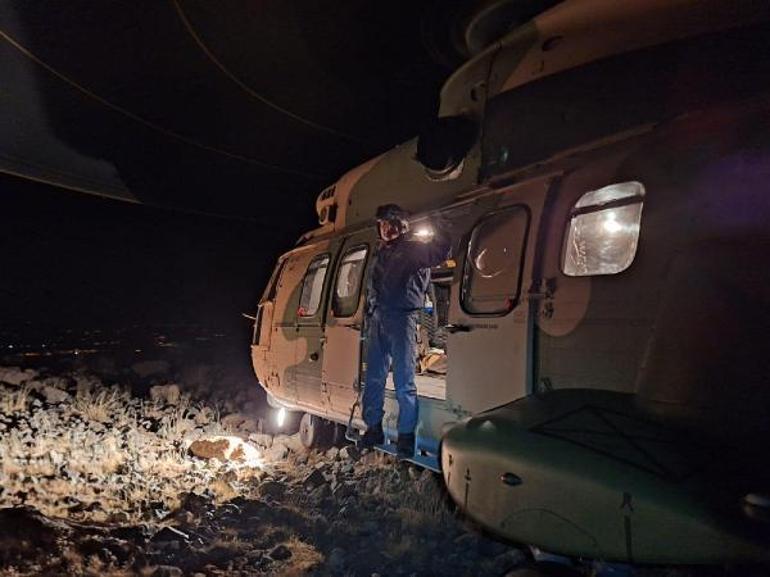 Hasandağı’nda mahsur kalan 3 kişi, askeri helikopterle kurtarıldı