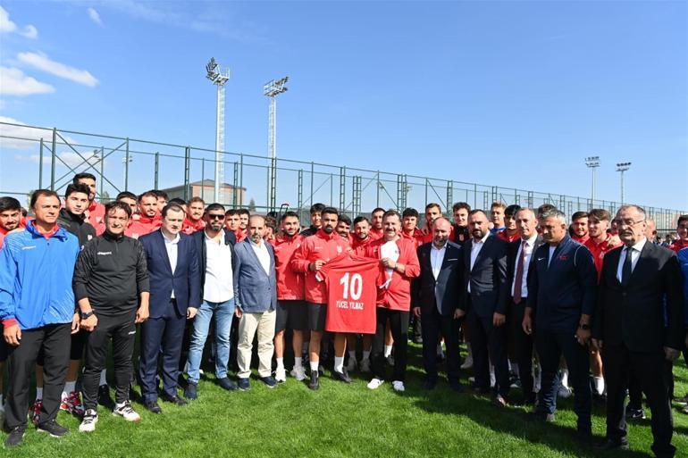 Hülya Avşar: Belediye başkanı adaylığı için hazır değilim