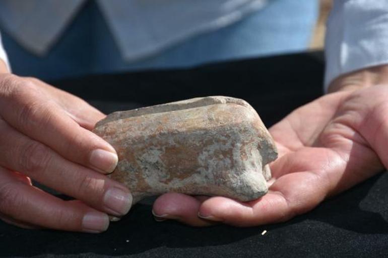 Ulucak Höyüğünde 7 bin 700 yıllık marangoz aleti bulundu