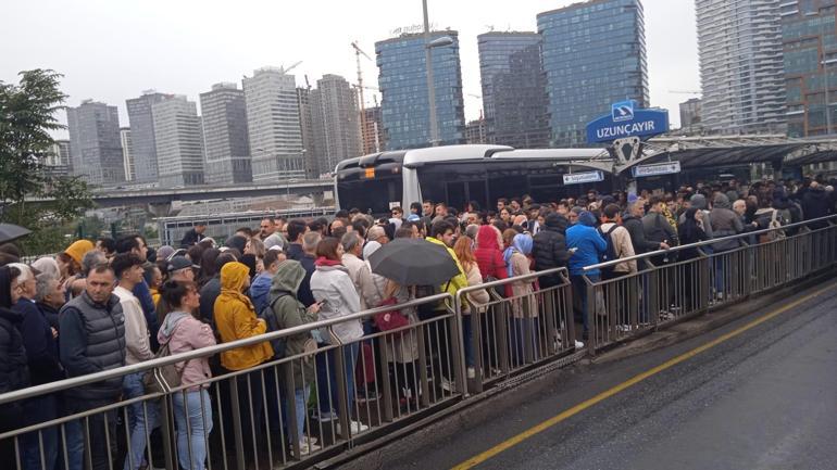 Uzunçayırda metrobüs kazası: 3 yaralı