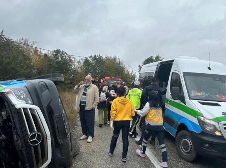Tekirdağda yolcu minibüsü devrildi: 16 yaralı