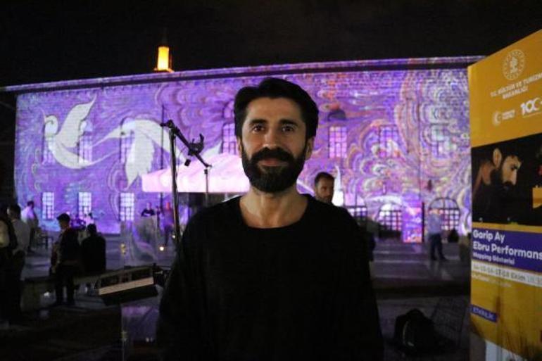 Diyarbakırdaki Sur Kültür Yolu Festivali’nde Ulucaminin ön cephesinde mapping gösterisi