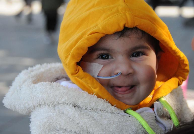 SMAlı ikizi depremde ölen Aybüke bebeğin kampanyası, dolandırıcılar yüzünden yüzde 11de kaldı