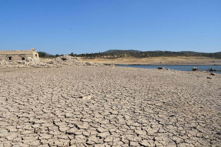 Bodrum’da 2 baraj kurudu, bazı mahallelerde vatandaşlar 10 gündür susuz